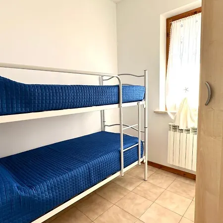 M410 - Marcelli, Comodo Trilocale Con Ampia Terrazza Appartamento *